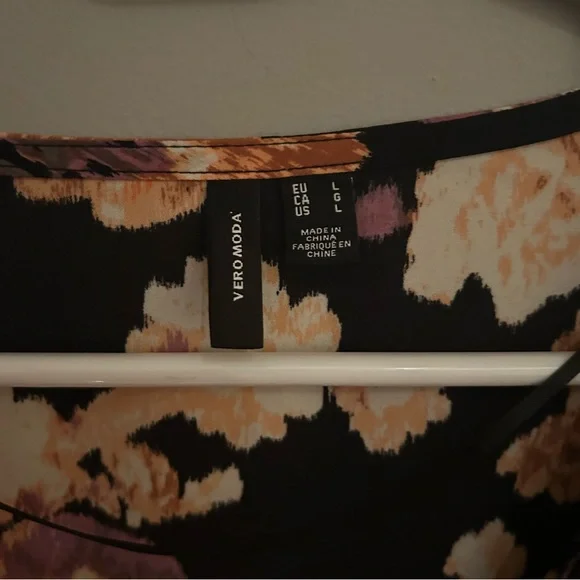 Vero Moda Floral Ruffle Blouse - Picture 3 of 5